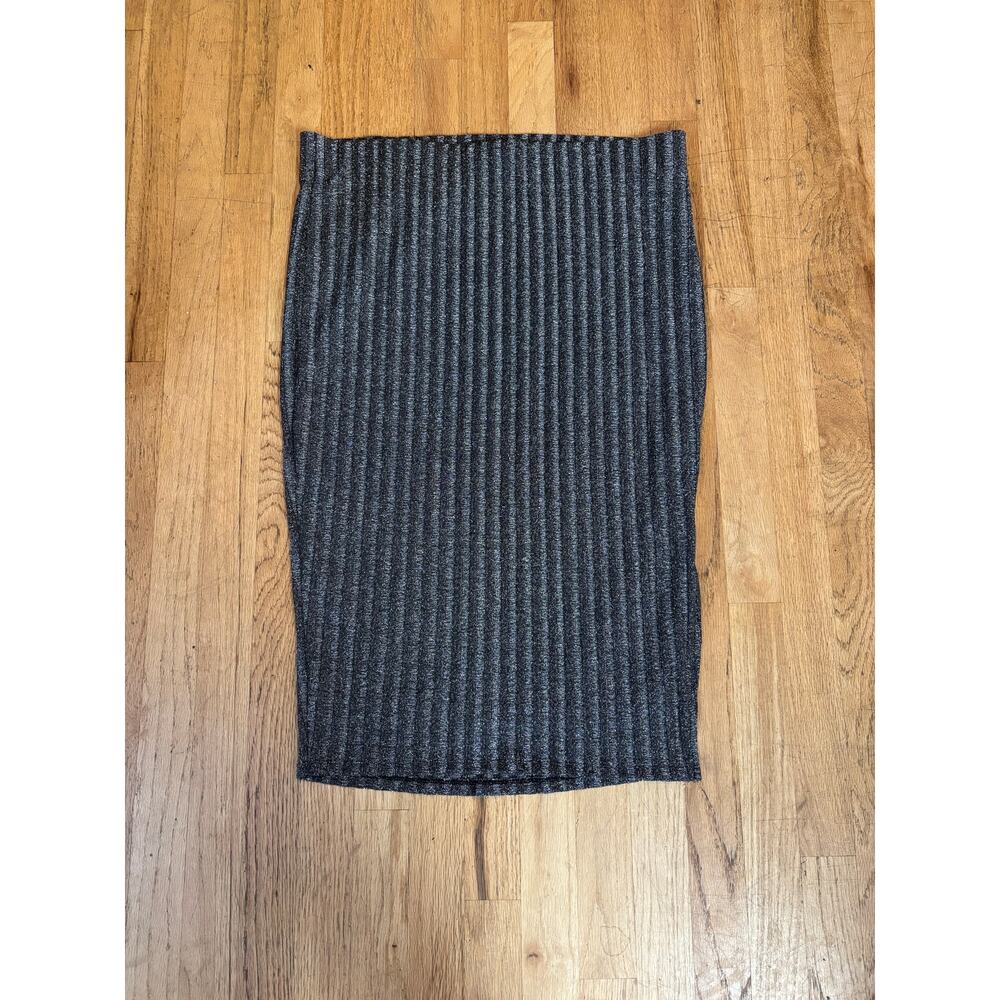 Women’s Torrid Skirt Silver Metallic Glitter Ribbed Knit Side Slit, size 1 XL